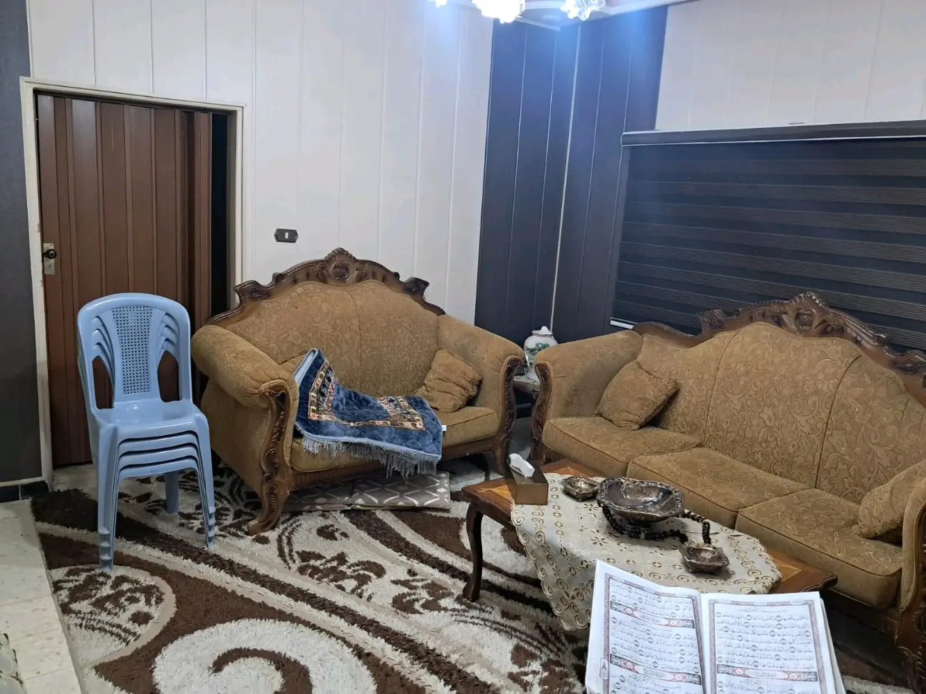 بيت للبيع
