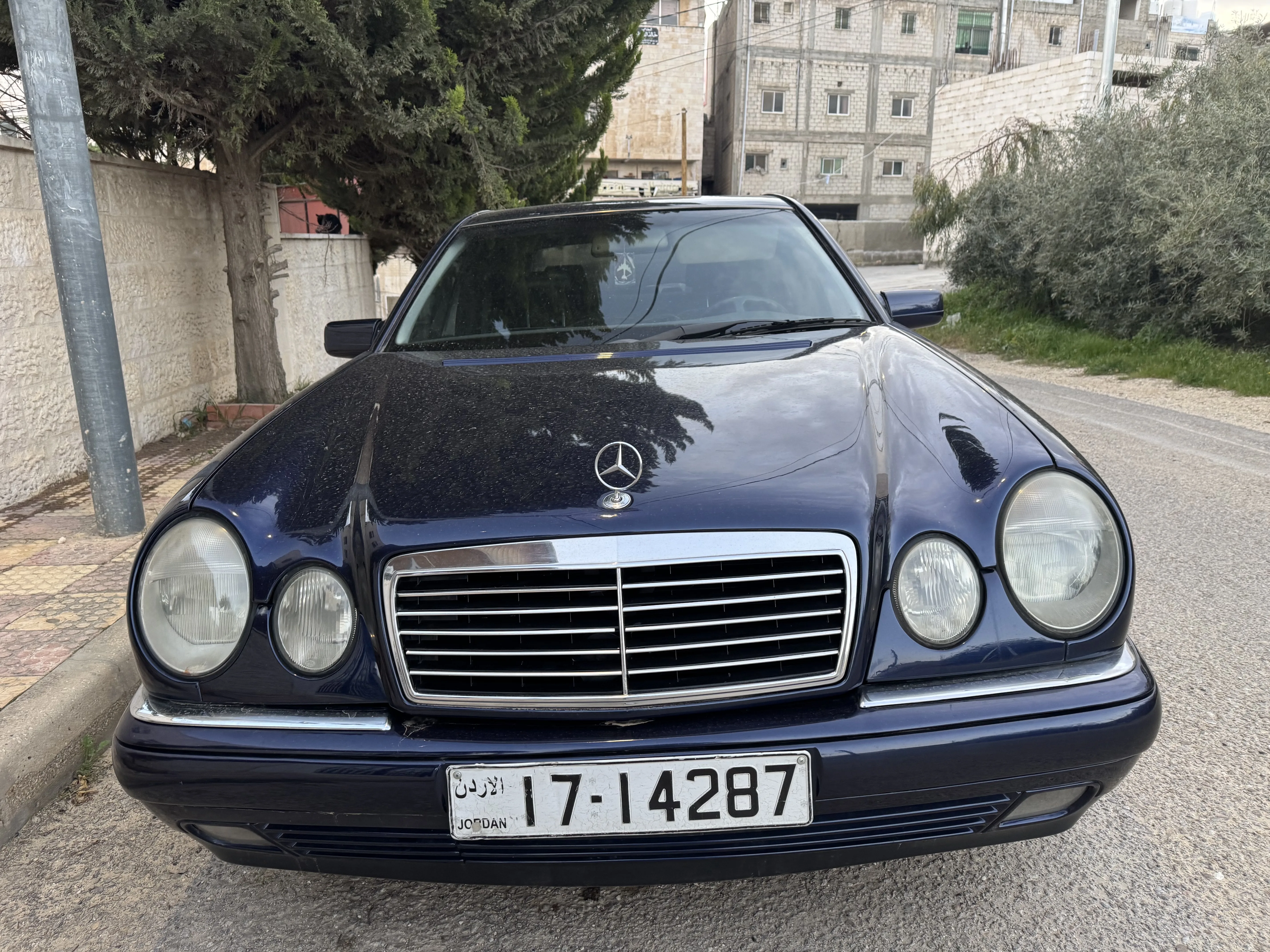 مرسيدس قرش و نص 1999