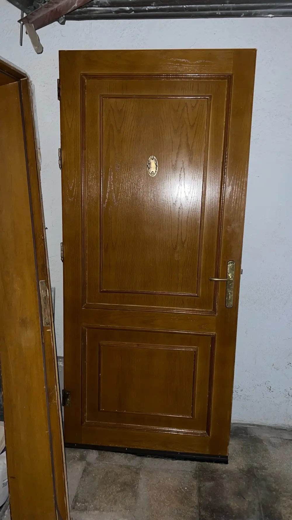باب بيت خشب