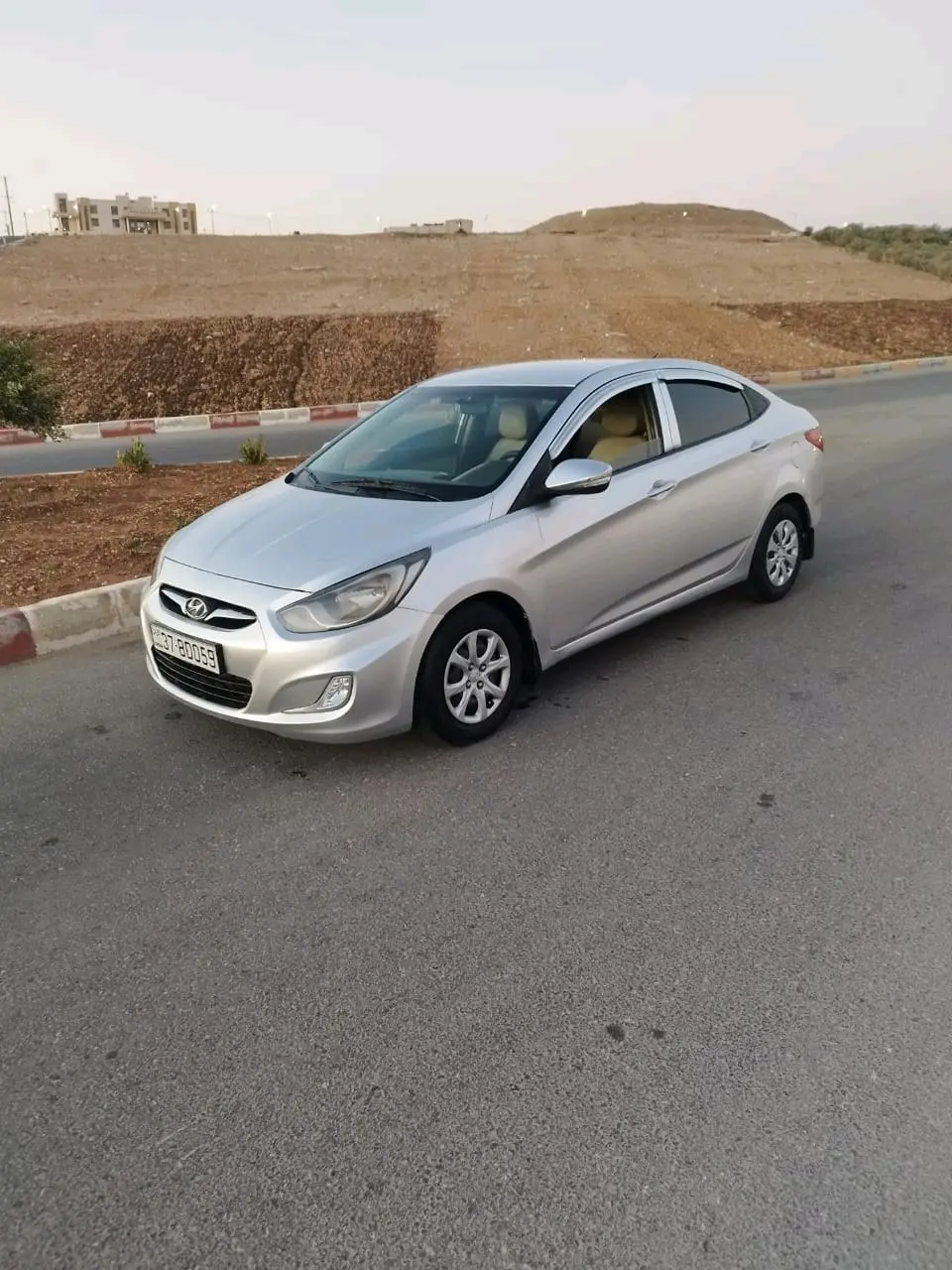 هيونداي اكسنت 2015 لون سلفر ماتور 1600 فحص 3 جيد