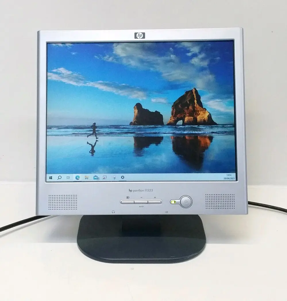 شاشة hp Pavilion f1523